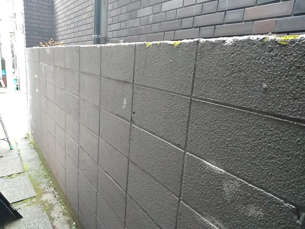 撤去前のブロック塀